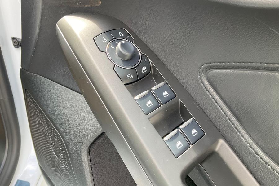 Ford Focus Photo autoimg-dcc082d5cf43540174cb0557fd3bf0c90c654273.jpg