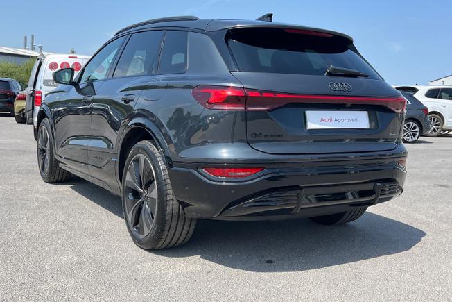 AUDI Q6 E-Tron Photo 25