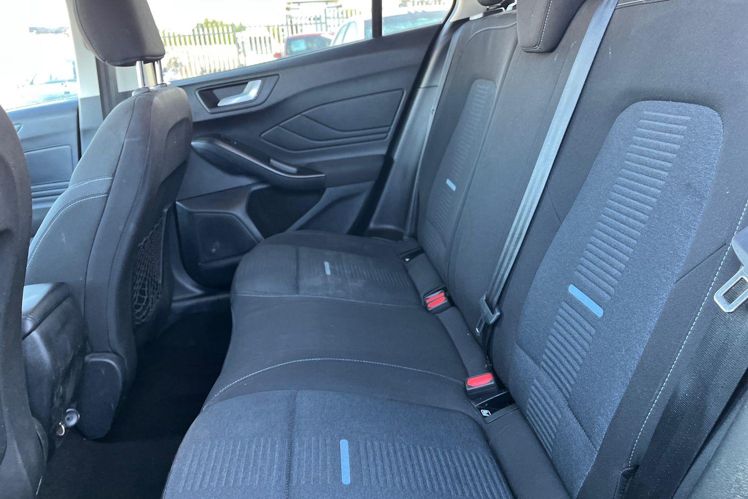 Ford Focus Photo 19