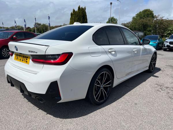 BMW 3 Series Photo autoimg-dcd132565bea77237084e4d566366db41b0e61cd.jpg