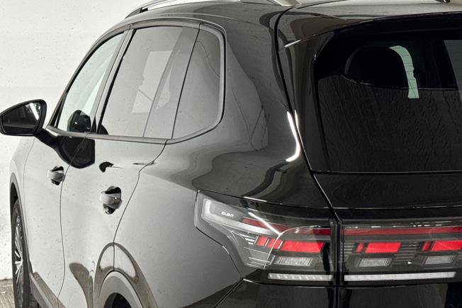 VOLKSWAGEN Tiguan Photo 26