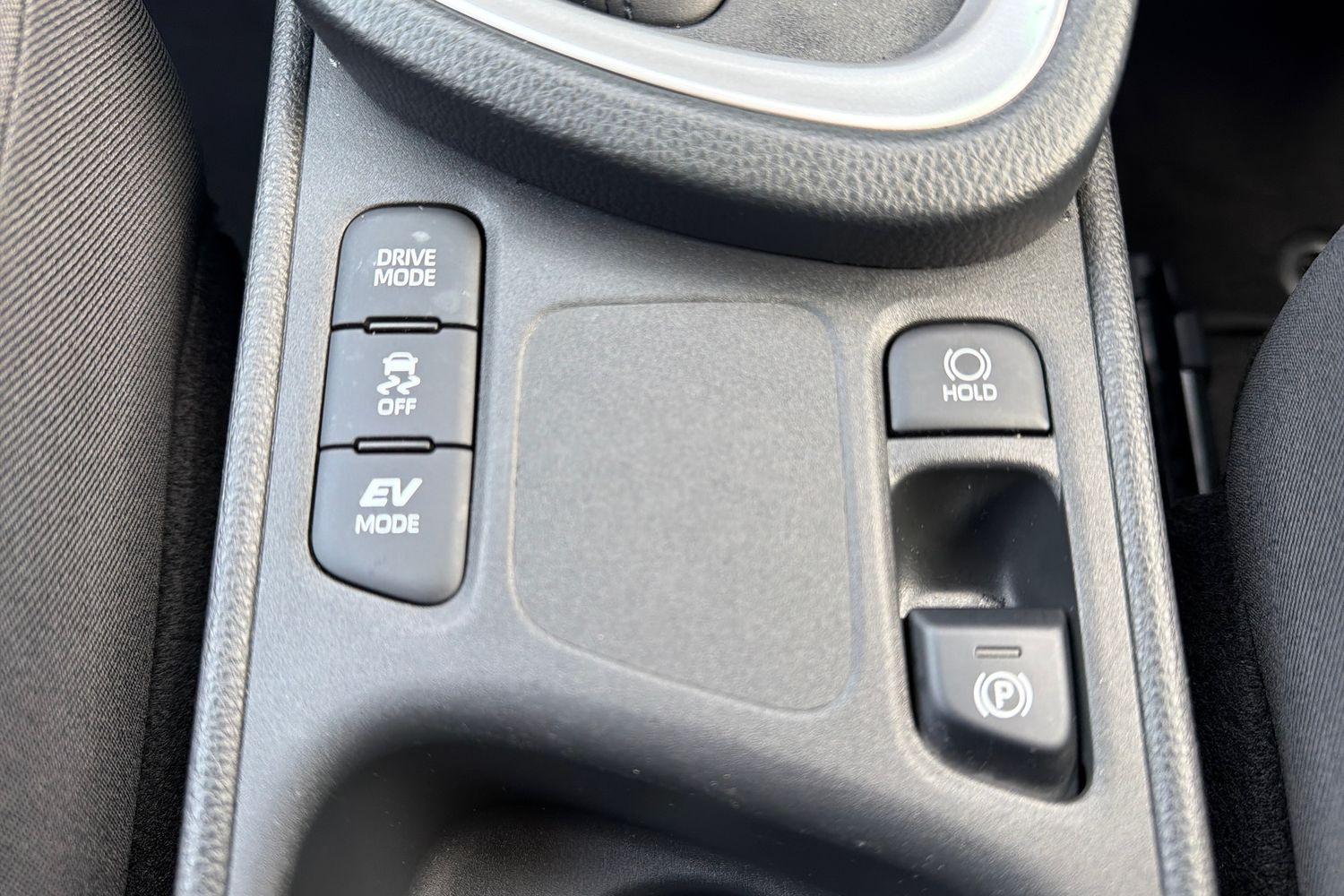 Toyota YARIS CROSS Photo 28