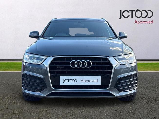 AUDI Q3 Photo 8