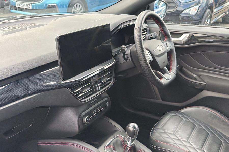 Ford FOCUS Photo autoimg-dcdf89c9b2e7a1df96771bec921809df0c932053.jpg