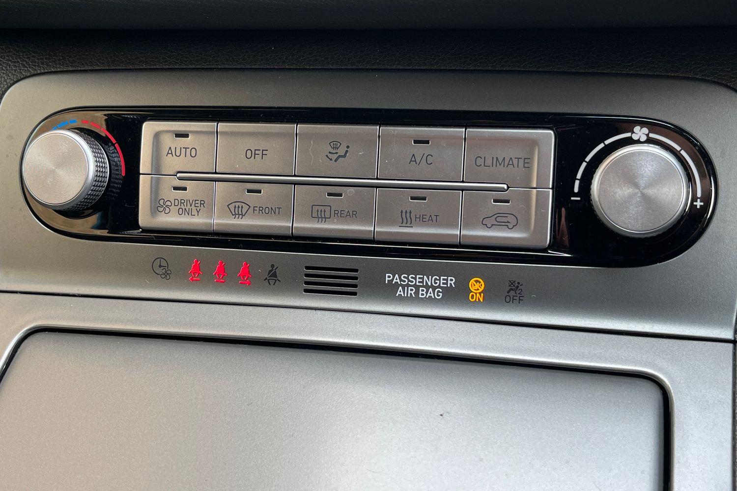 Hyundai KONA Photo 30