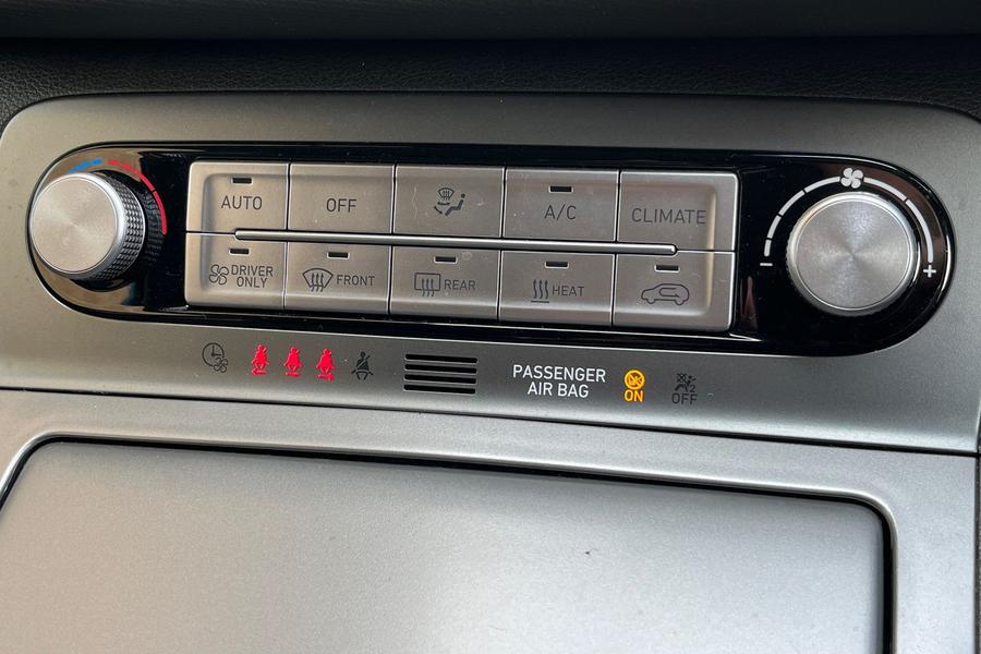 Hyundai KONA Photo autoimg-dcdfea8e03743700cc0d970996f019e57ce2ba04.jpg