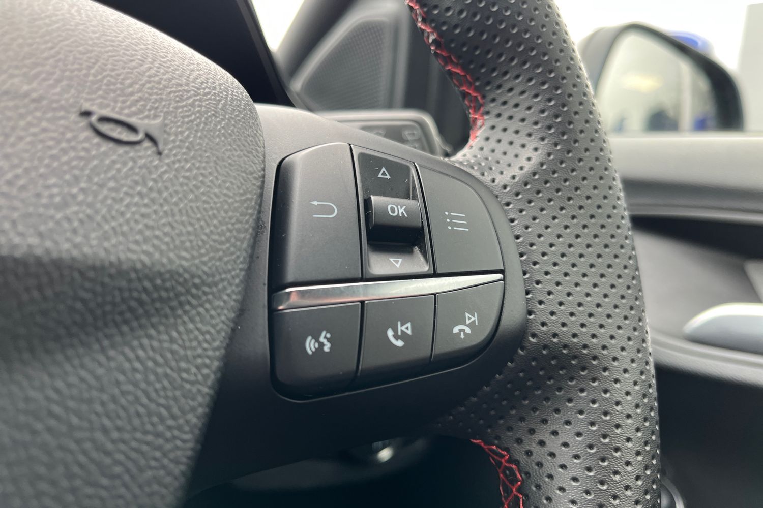 Ford PUMA Photo 39