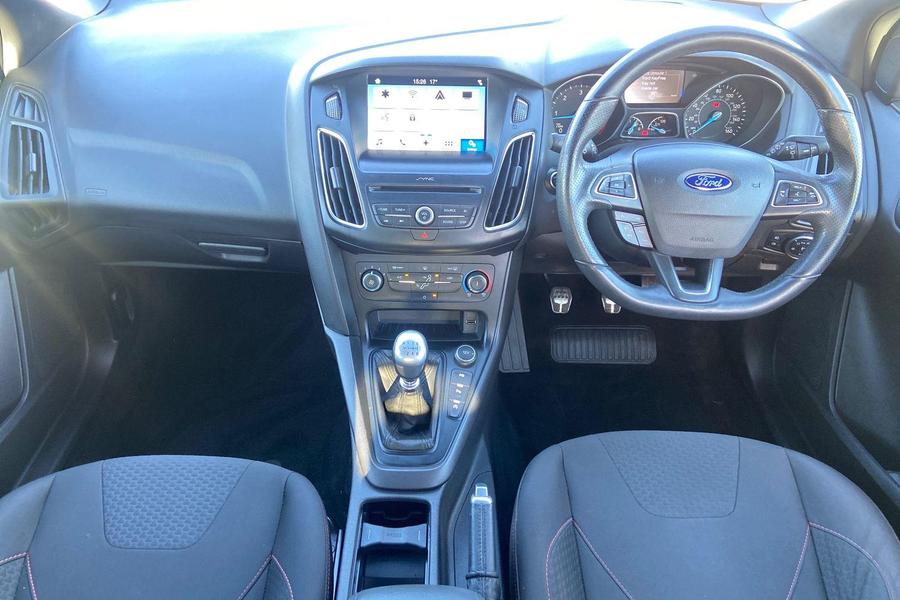 Ford FOCUS Photo autoimg-dce3840ffac0919b79d422064552dfda126a372e.jpg