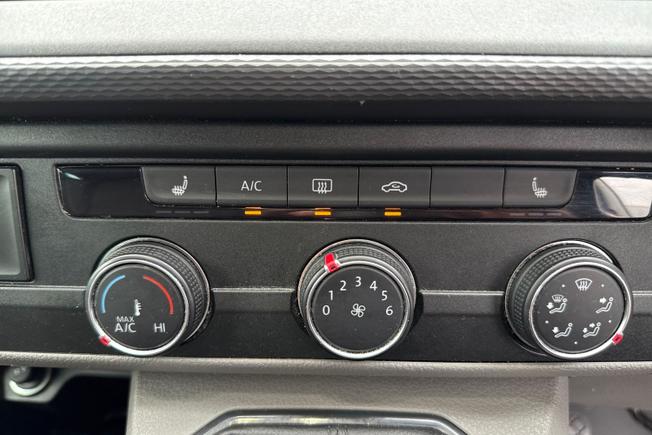 VOLKSWAGEN Transporter Photo 38