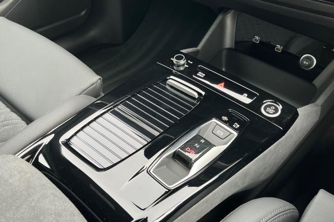 Audi Q6 Photo 34