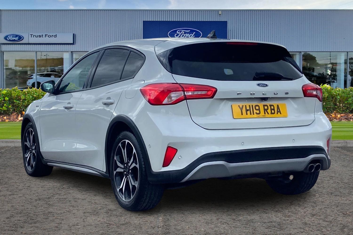 Ford FOCUS Photo 1