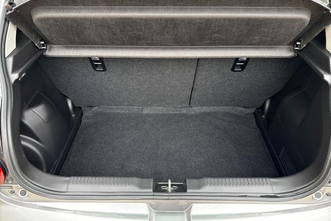 SUZUKI Swift Photo 12
