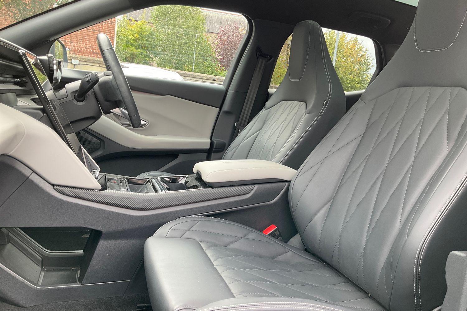 Ford Explorer Photo 18