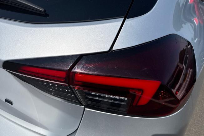 VAUXHALL Corsa Photo 18