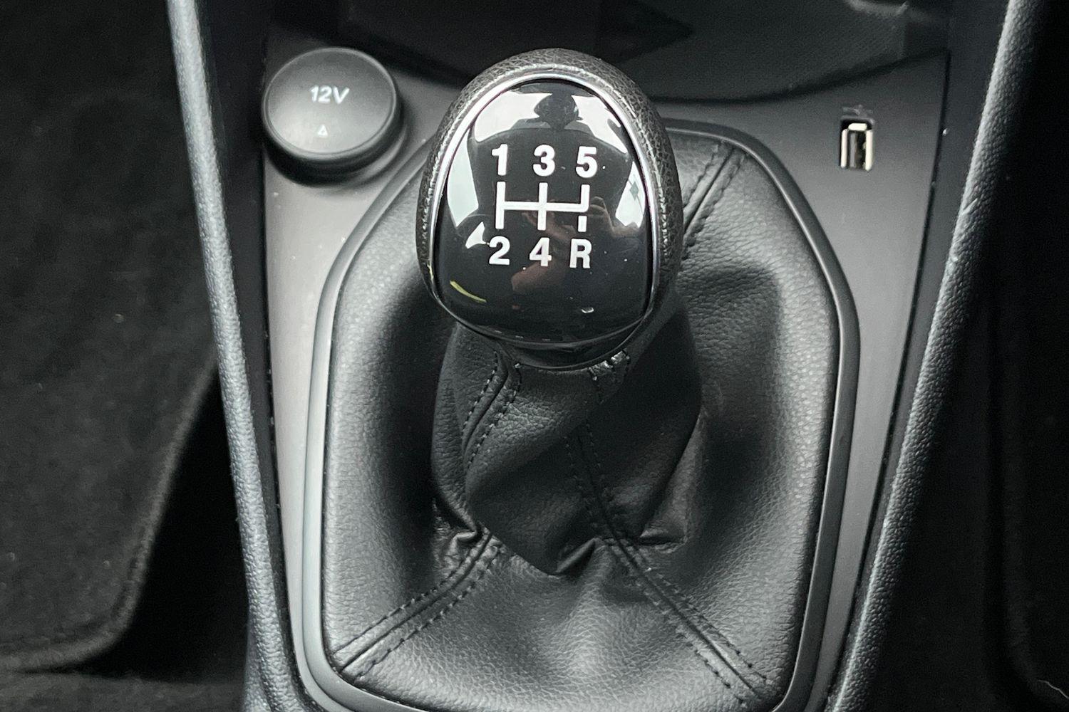Ford FIESTA Photo 33