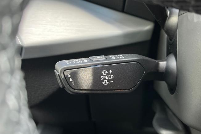AUDI Q2 Photo 34