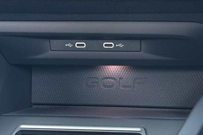 VOLKSWAGEN Golf Photo 24