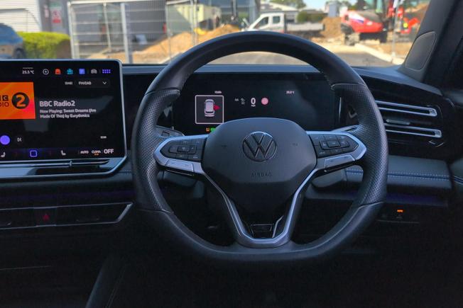 VOLKSWAGEN Tiguan Photo 11