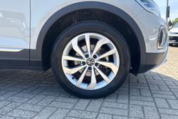 VOLKSWAGEN T-Roc Photo 5