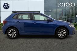 VOLKSWAGEN Polo Photo 4