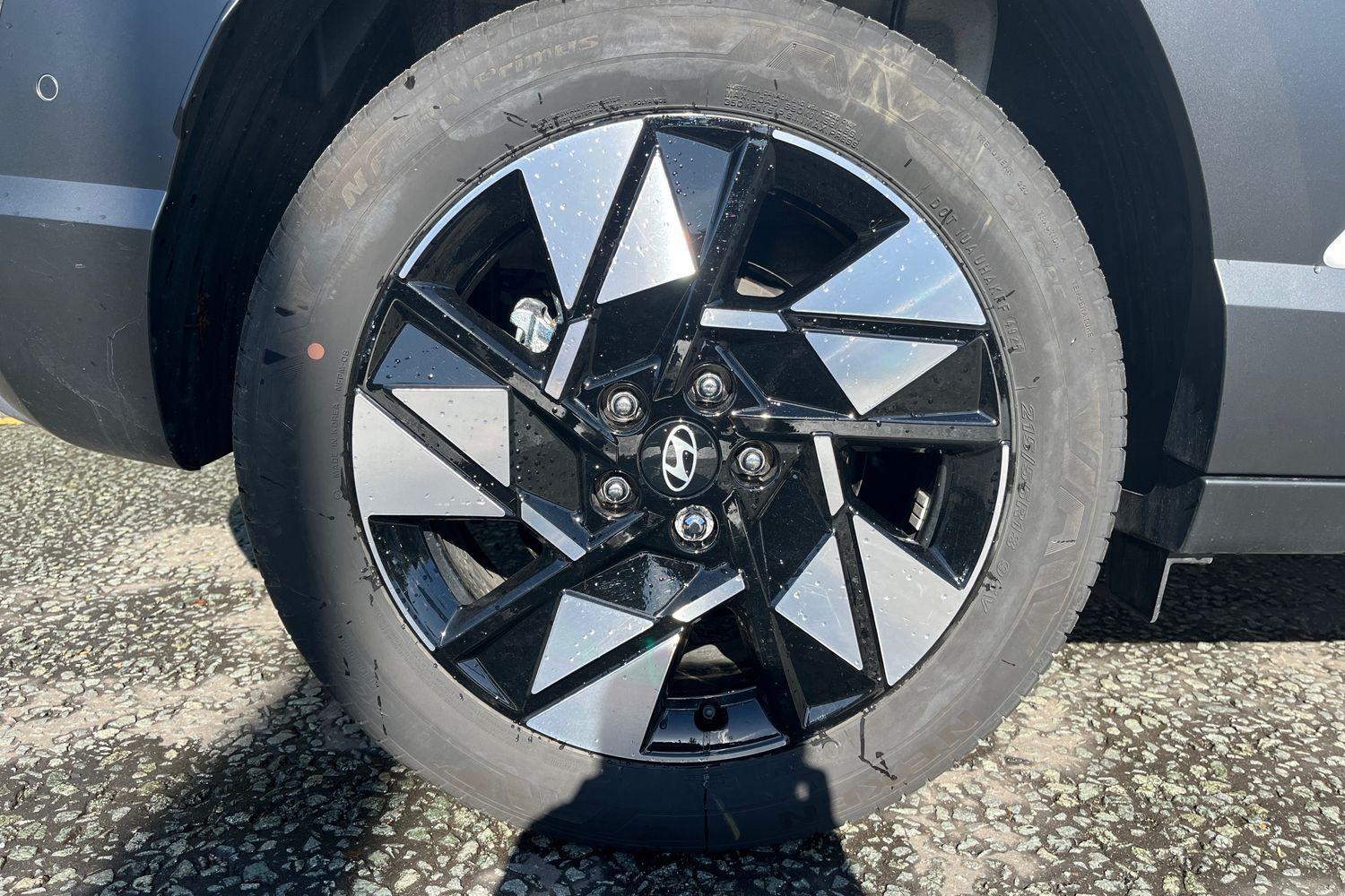 Hyundai KONA Photo 7