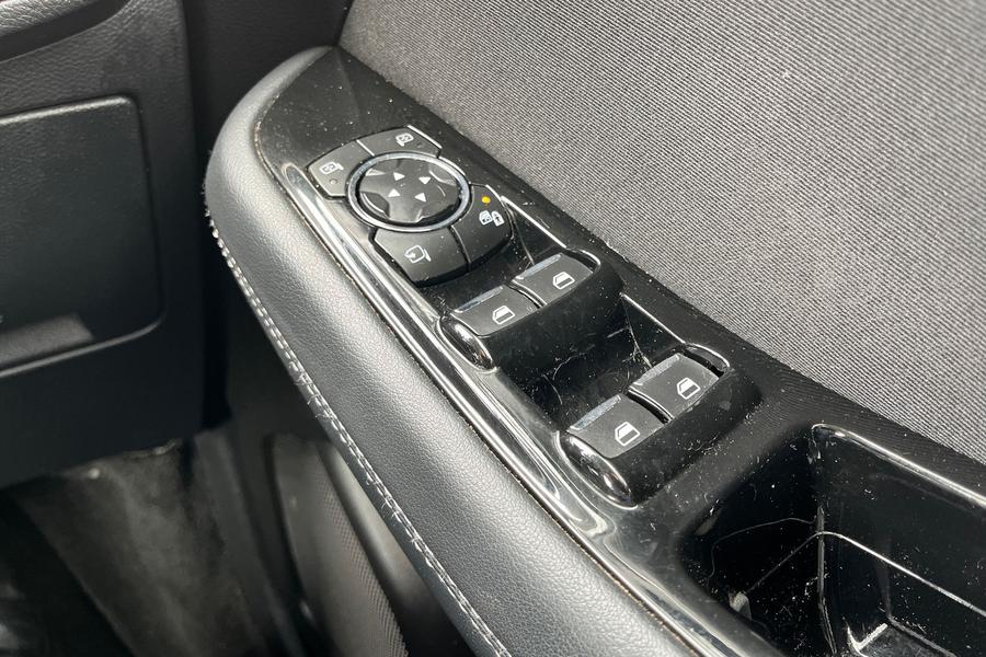 Ford GALAXY Photo autoimg-dd0ccbaec72b12bc21390d0165e984d67fbb9b26.jpg