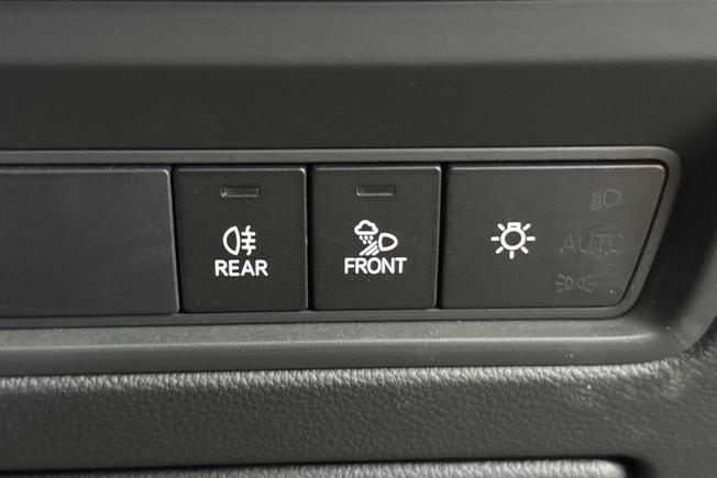 VOLKSWAGEN Touareg Photo 24