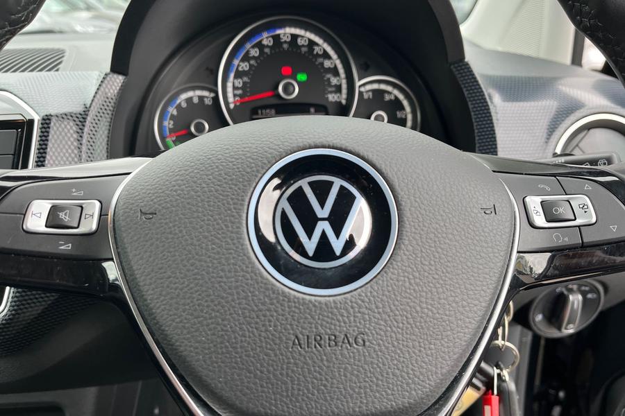 Volkswagen UP Photo autoimg-dd14b1269f1ef027261f4c072296fab073bbf8a8.jpg