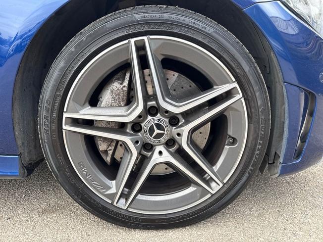 MERCEDES-BENZ C Class Photo 5