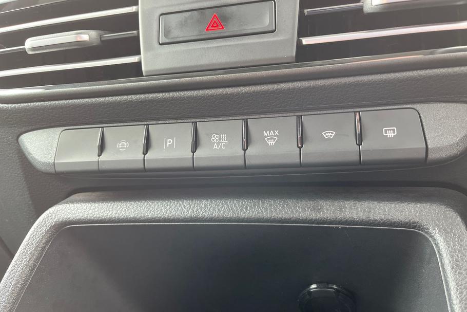 Used FORD TRANSIT CONNECT EN74BVB 30
