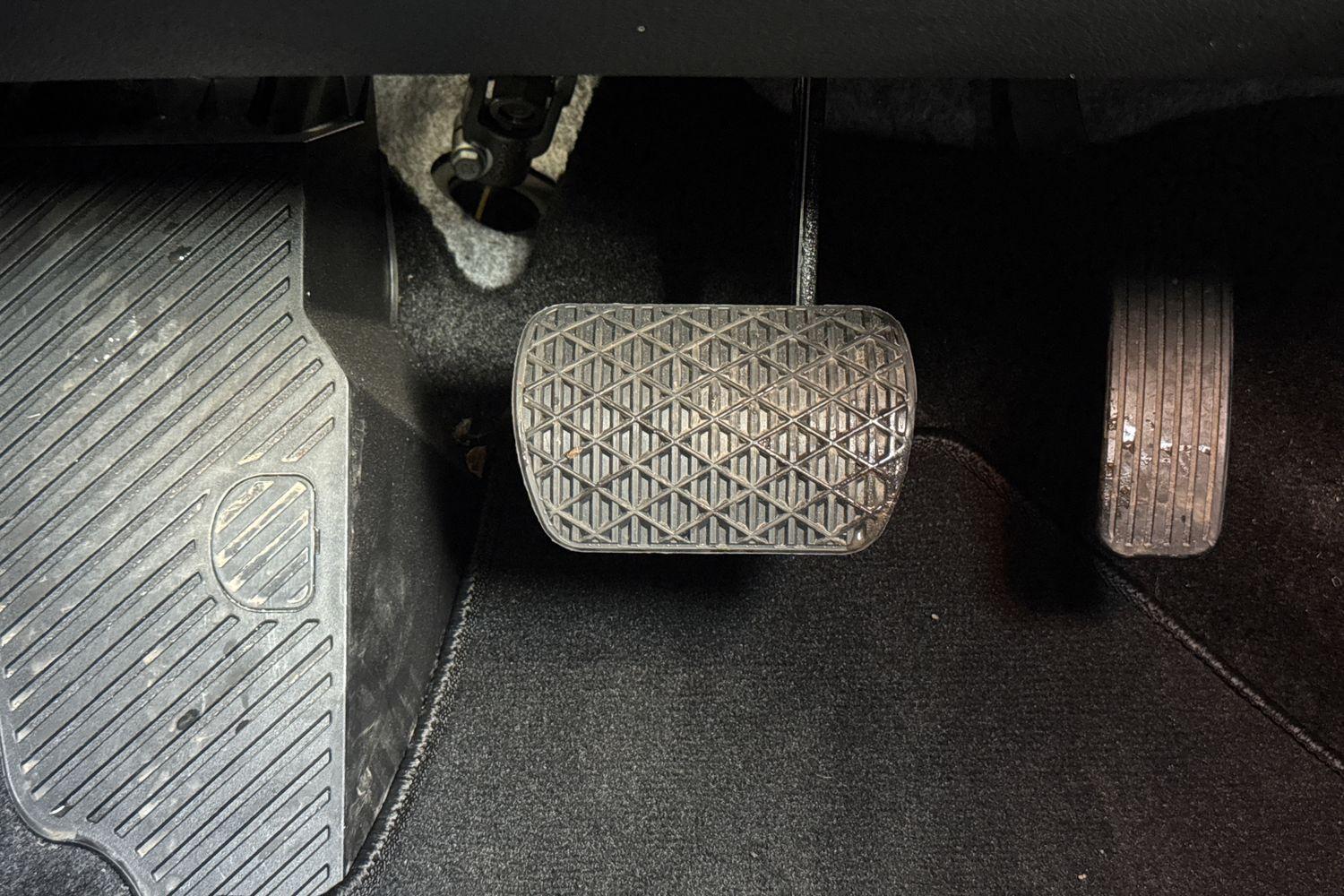 KGM KORANDO Photo 32