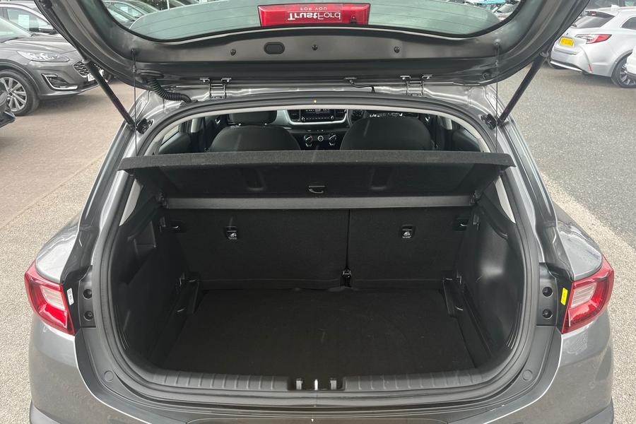 Kia STONIC Photo autoimg-dd1b9fa7c97e07b0e49a1ae010f3d82576a72b2c.jpg