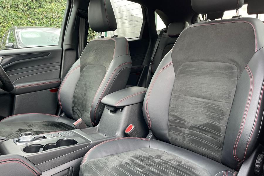Ford KUGA Photo autoimg-dd1bcf982145762a8cd6abd03293e913e5a4c6b5.jpg