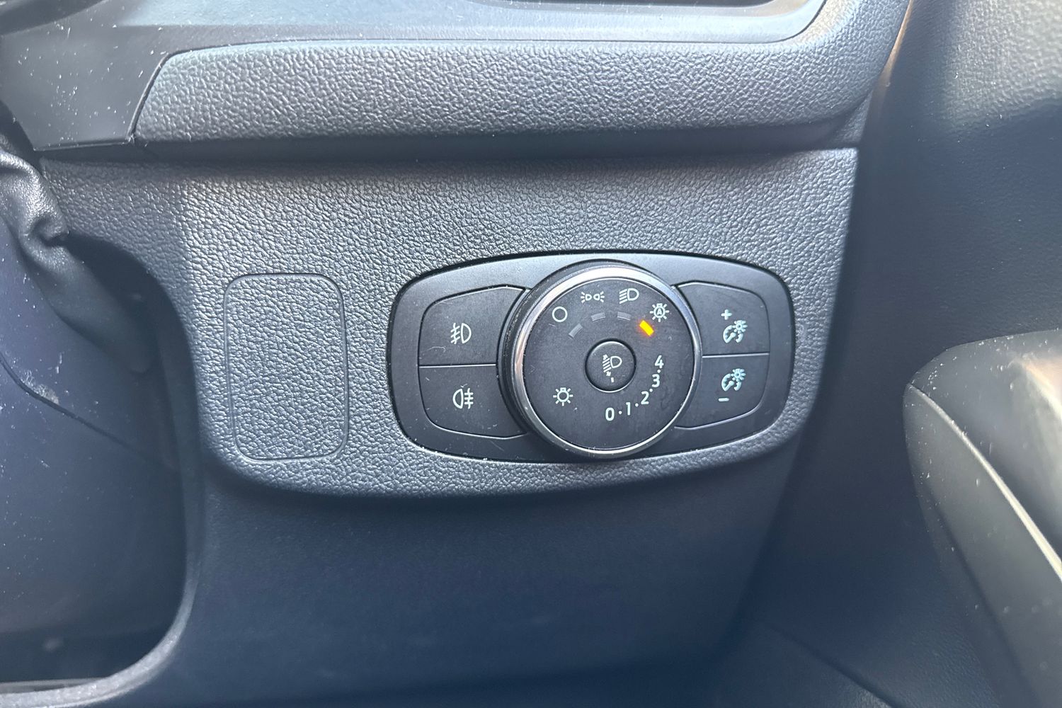 Ford FOCUS Photo 30