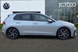 VOLKSWAGEN Golf Photo 4