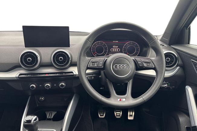AUDI Q2 Photo 11