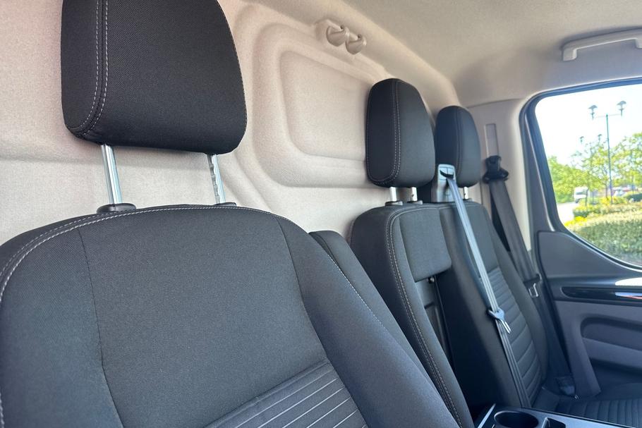 Used FORD TRANSIT CUSTOM BJ22WHD 32
