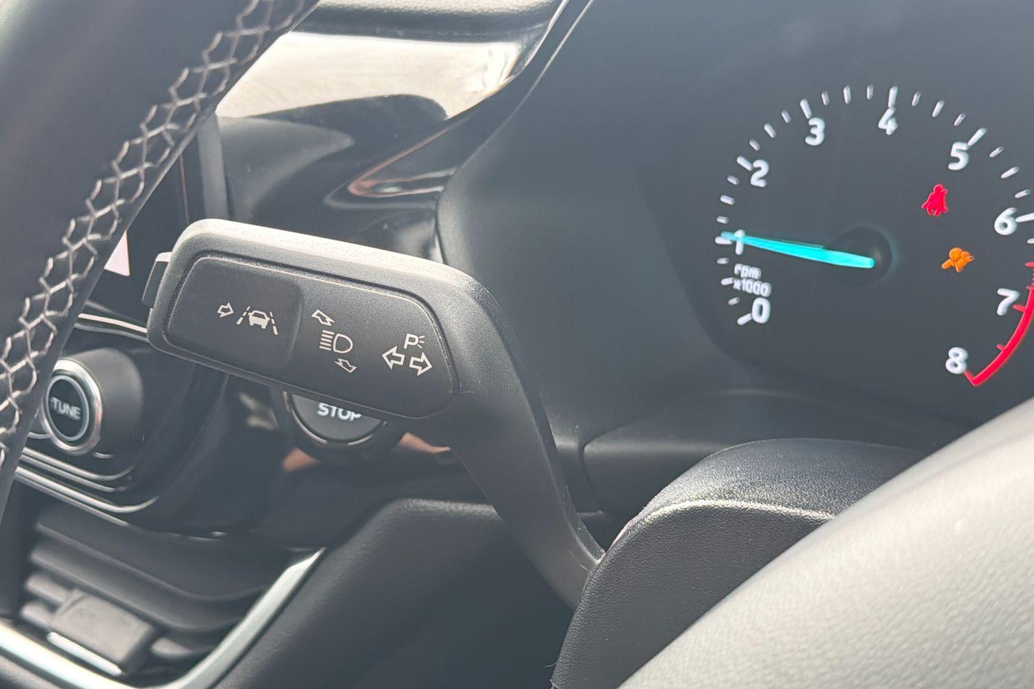Ford FIESTA Photo 13