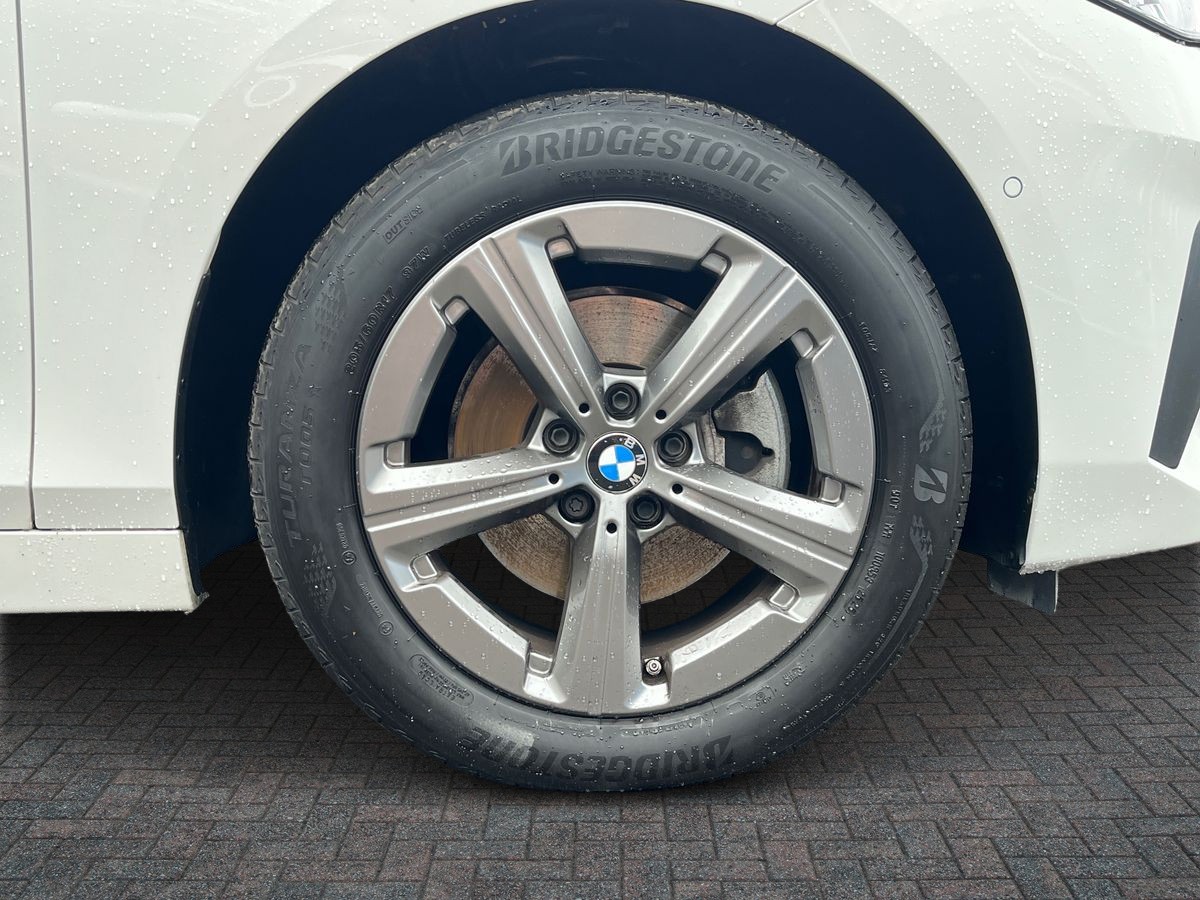 BMW 2 Series Active Tourer Photo 8