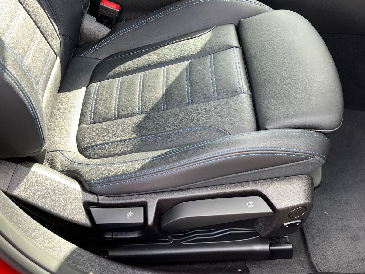 BMW 3 Series Photo 32