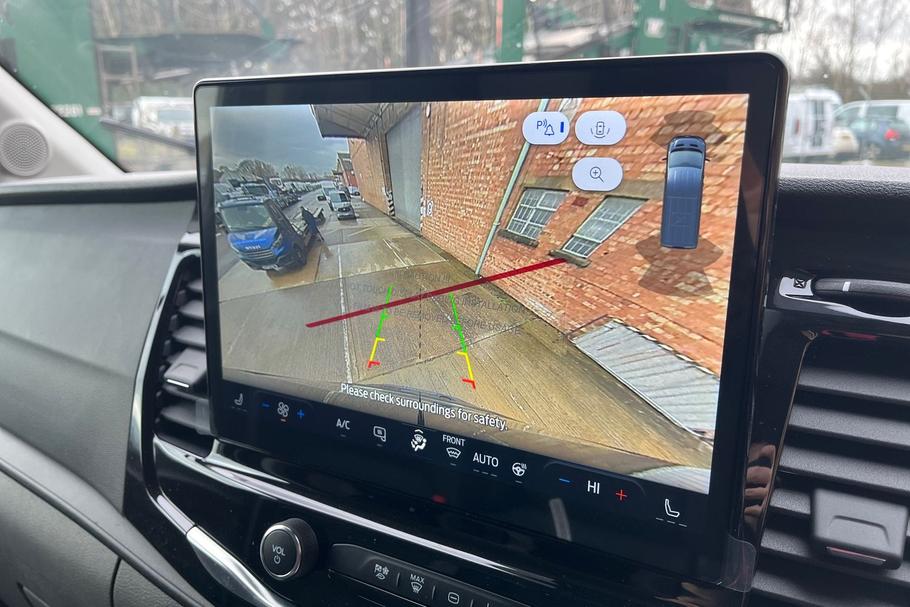 Used Ford E-TRANSIT LC75PZT 32