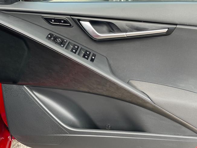 KIA Niro Photo 30