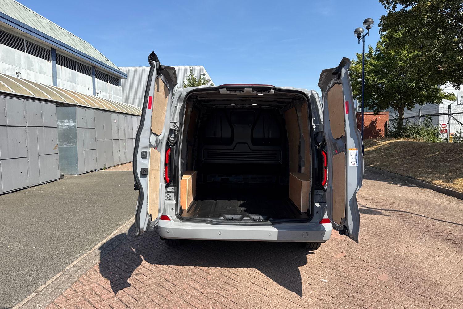 Ford E-TRANSIT CUSTOM Photo 5