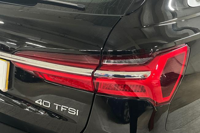 AUDI A6 Avant Photo 18