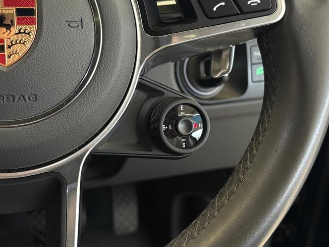 PORSCHE Cayenne Photo 40