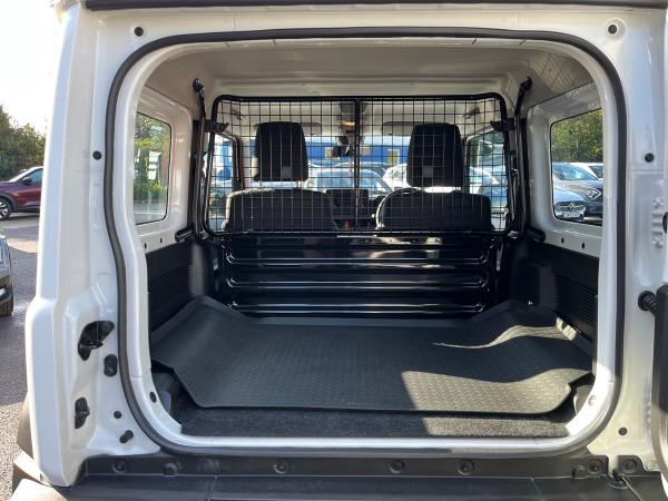 Suzuki Jimny Photo autoimg-dd3e6a1f3434e030c1a8c90c2985c323acd5fcf2.jpg