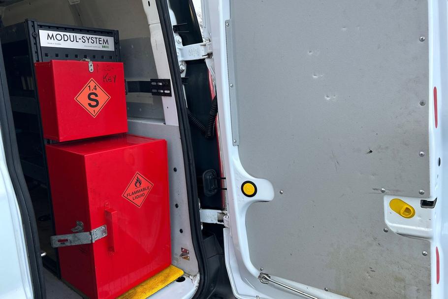 Used Ford TRANSIT CONNECT 28