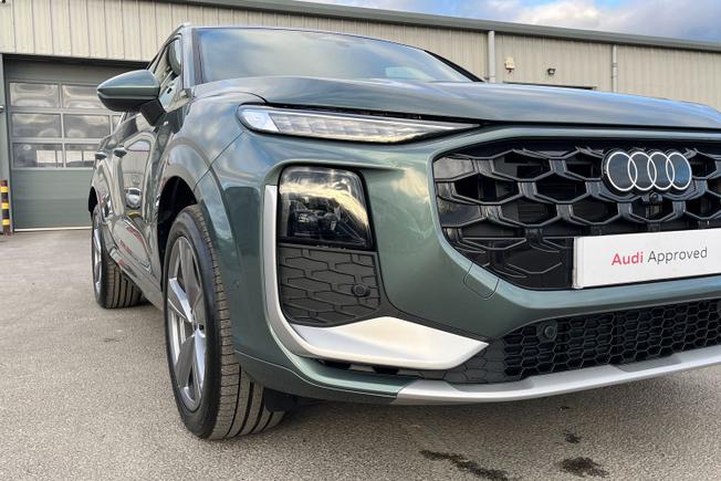 AUDI Q3 Photo 19