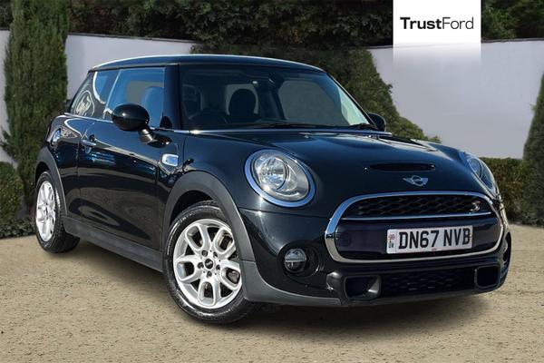 Used MINI HATCHBACK DN67NVB
