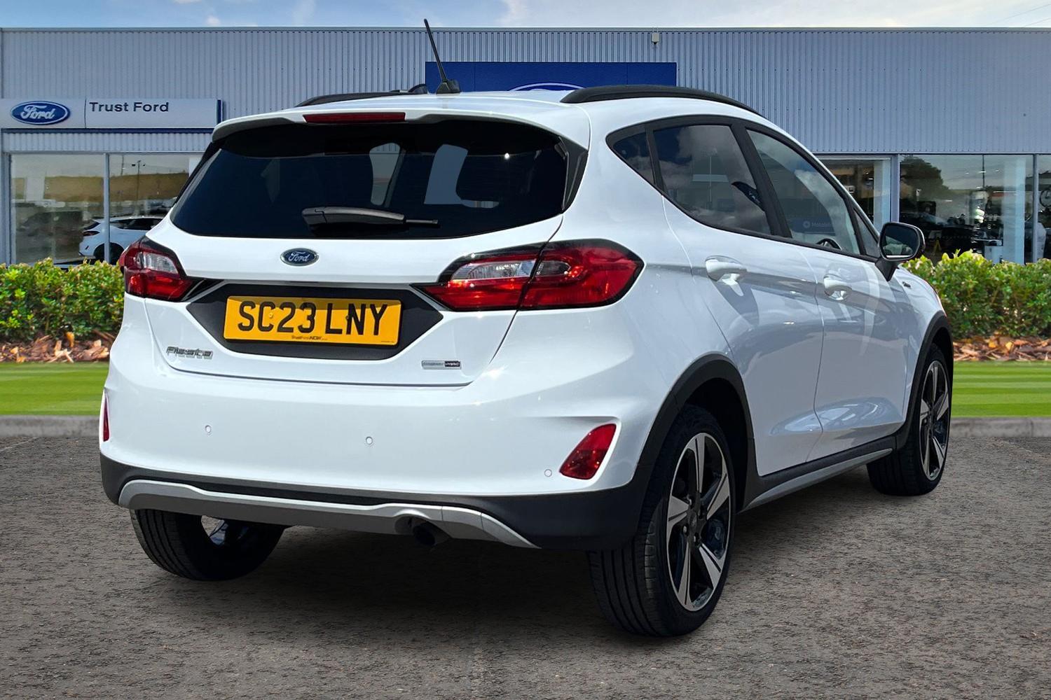 Ford Fiesta Photo 3
